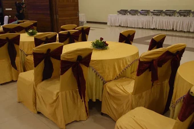 Vijayatej Clarks Inn